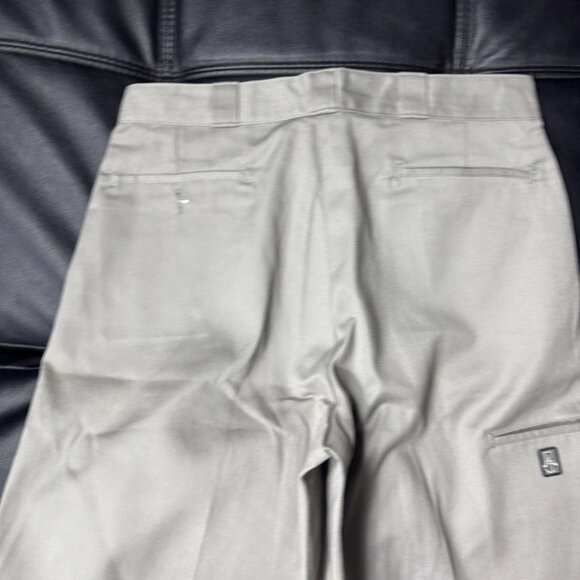 Dickies Men's Work Shorts Gray Regular Fit Flat Front Slash Pockets Waistband 36 - Picture 4 of 16